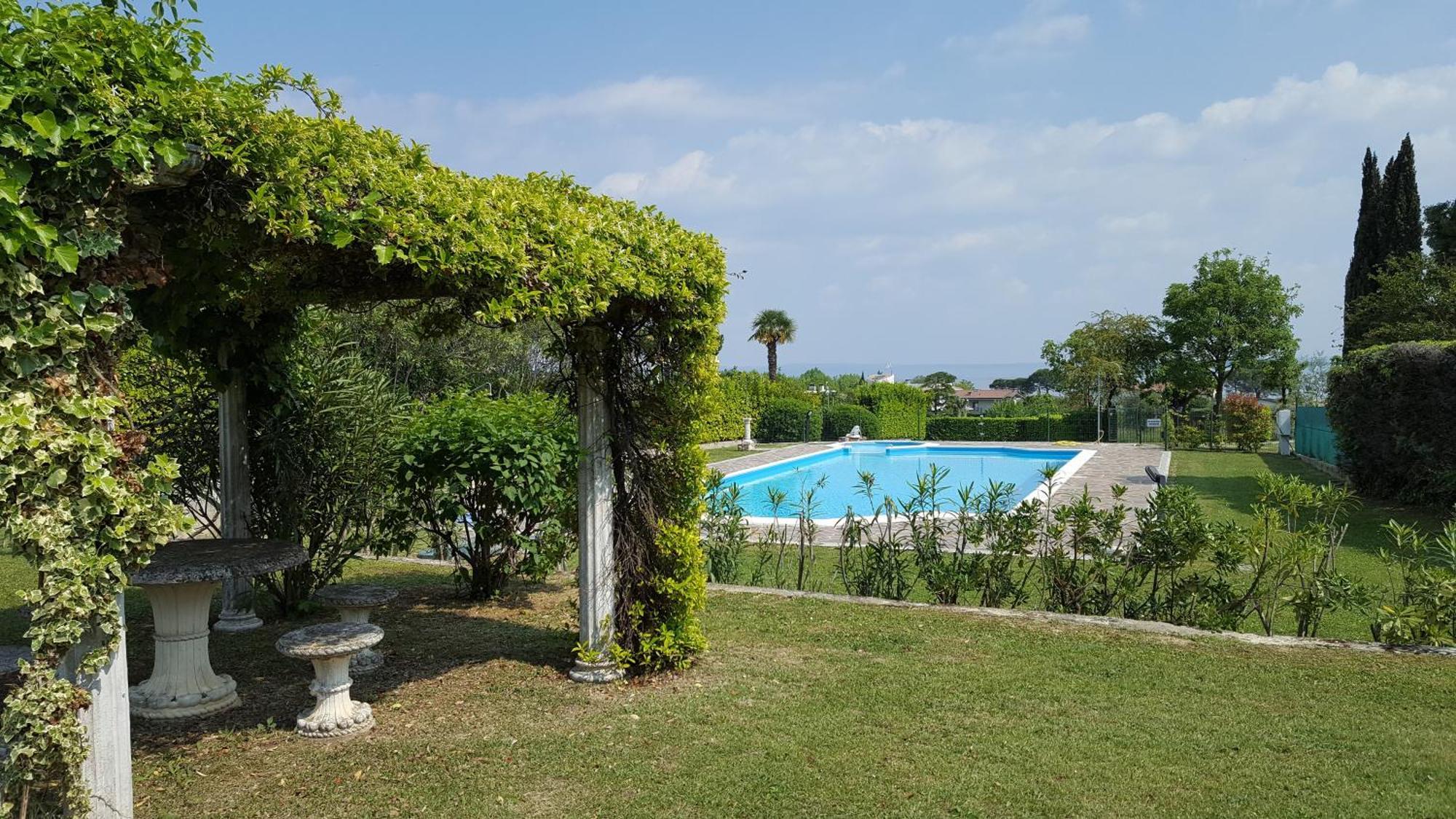 Italsol Residence Riai Moniga del Garda Eksteriør bilde