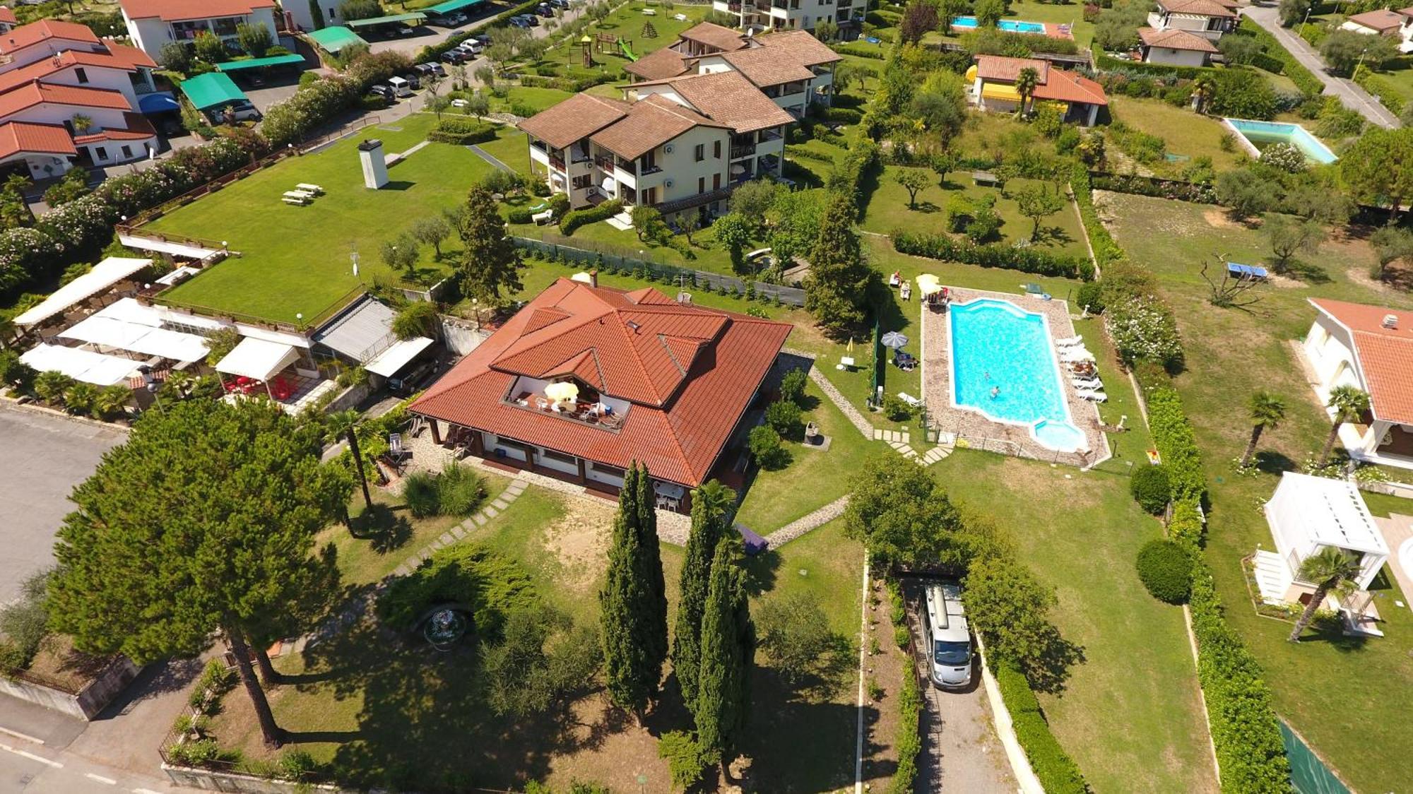 Italsol Residence Riai Moniga del Garda Rom bilde